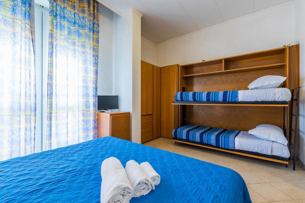 Hotel Stella Marina มารินา ดิ เชชินา ภายนอก รูปภาพ