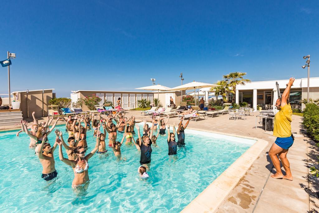 Hotel Stella Marina มารินา ดิ เชชินา ภายนอก รูปภาพ
