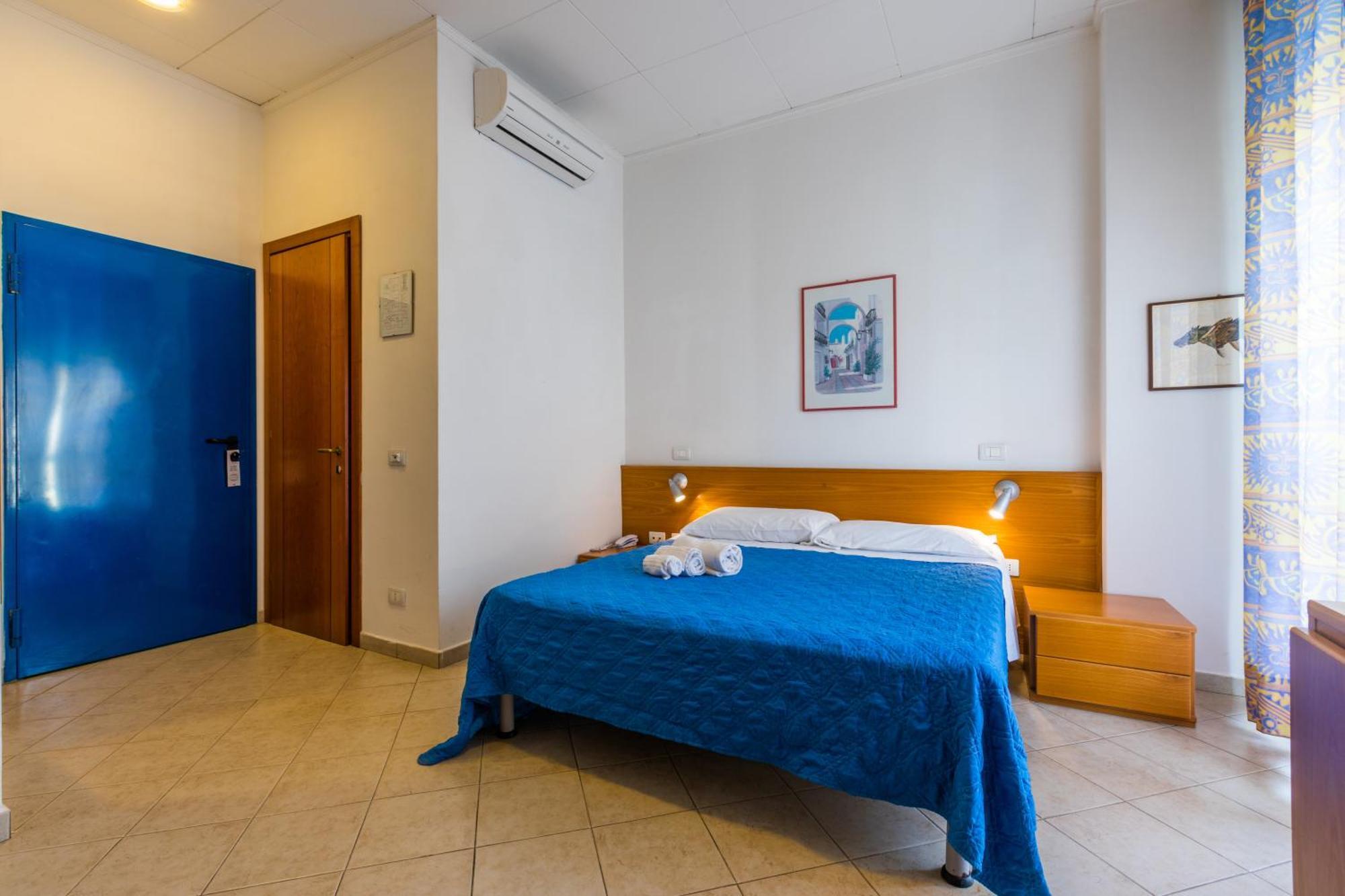 Hotel Stella Marina มารินา ดิ เชชินา ภายนอก รูปภาพ