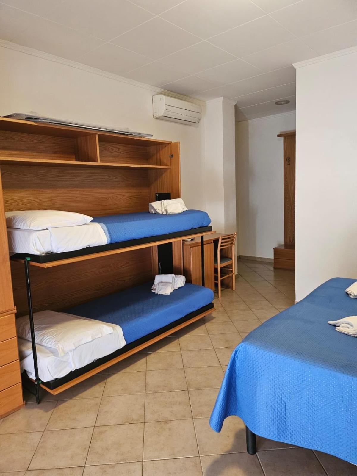 Hotel Stella Marina มารินา ดิ เชชินา ภายนอก รูปภาพ